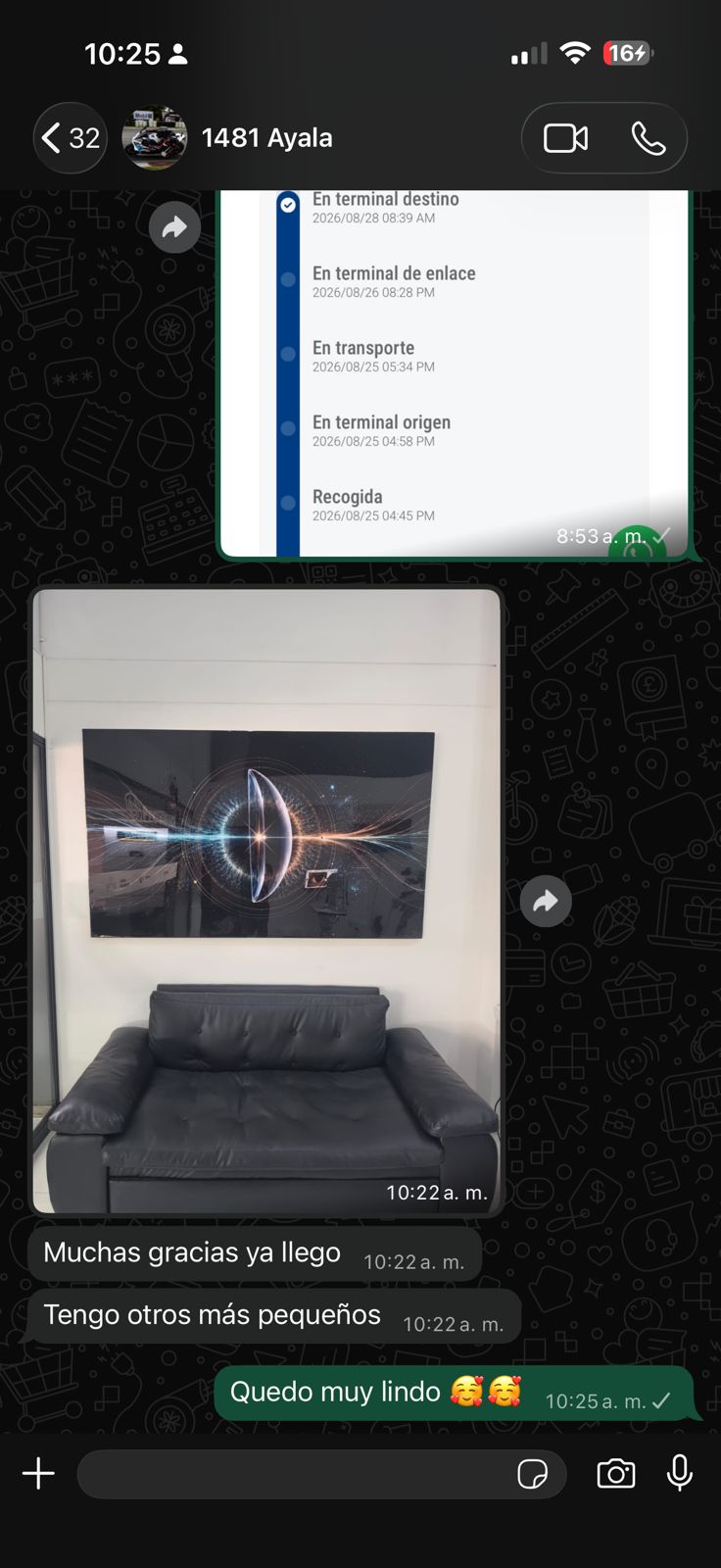 Conversación de WhatsApp de un cliente recibiendo su cuadro